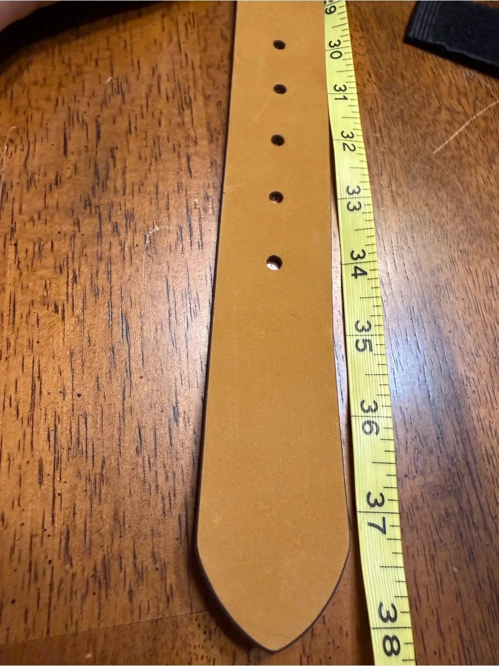 Timberland men’s leather belt in the color wheat  size 32